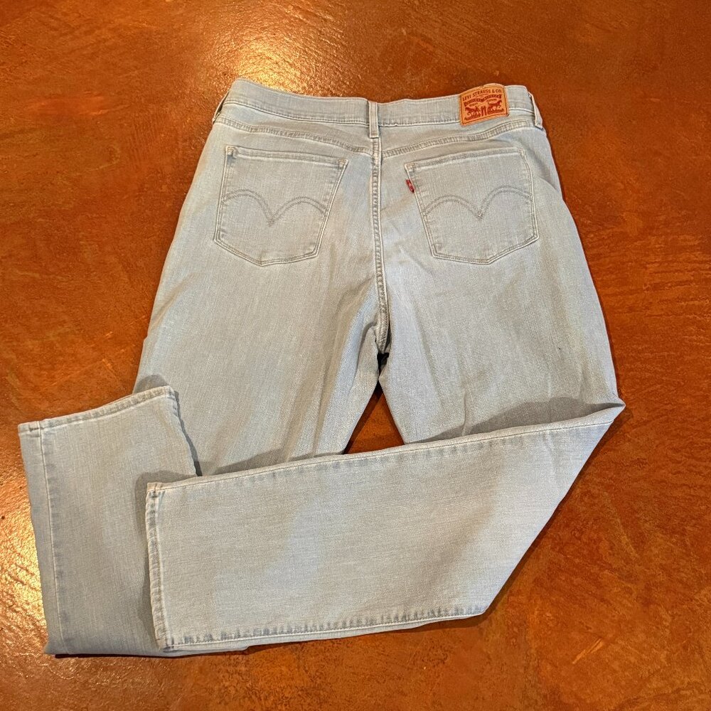 Levi's Women's Classic Straight Jeans Light Blue Wash Size 12